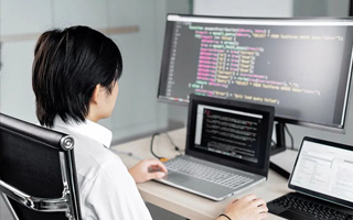 鄄城 api php源码,下载的php源码怎么运行呢？